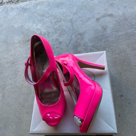 Wild Diva Shoes - Wild Diva Hot Pink Peep Toe Heels